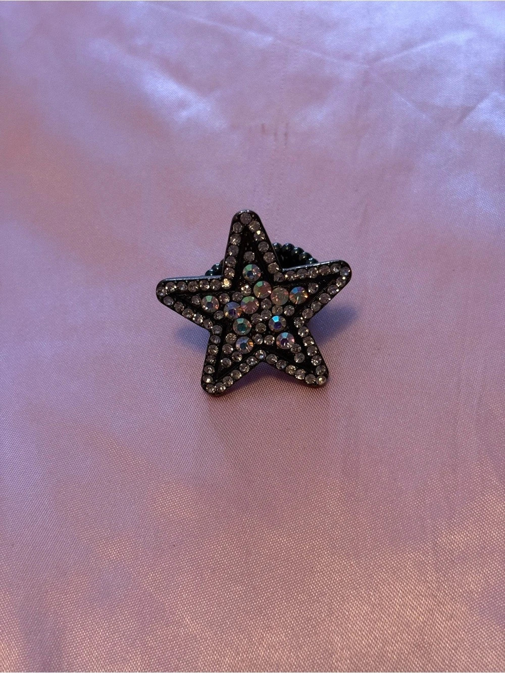 Holographic Rhinestone Star Ring in Black Like New